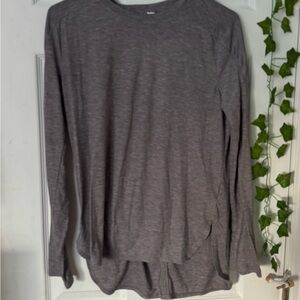 Under Armour Heathered Gray Long Sleeve Shirt